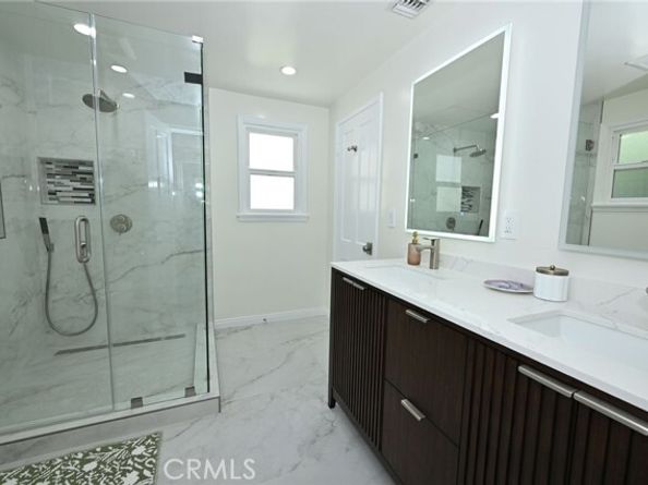 2740 N Beachwood Drive, Hollywood (los Angeles) CA 90068