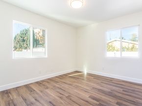 21511 Bassett Street, Canoga Park (los Angeles) CA 91303