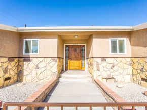 21511 Bassett Street, Canoga Park (los Angeles) CA 91303