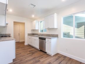 21511 Bassett Street, Canoga Park (los Angeles) CA 91303