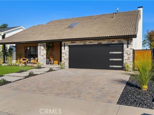 20902 Balgair, Huntington Beach CA 92646