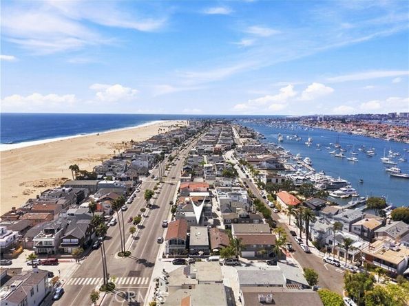 203 6th Street, Newport Beach CA 92661