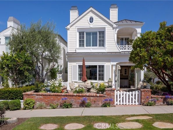 223 Marigold Avenue, Corona Del Mar (newport Beach) CA 92625