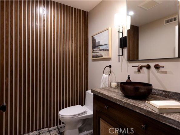 420 De Sola Terrace, Corona Del Mar (newport Beach) CA 92625