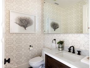 420 De Sola Terrace, Corona Del Mar (newport Beach) CA 92625