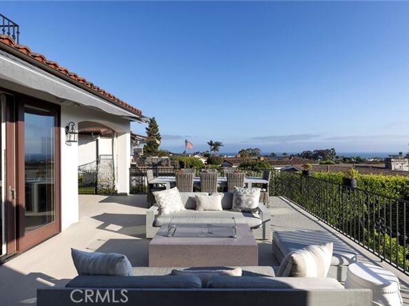 420 De Sola Terrace, Corona Del Mar (newport Beach) CA 92625