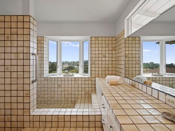 6301 Castejon Drive, La Jolla (san Diego) CA 92037