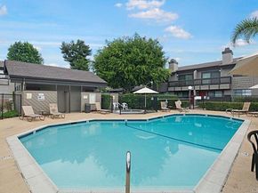 8370 Via Sonoma F, La Jolla (san Diego) CA 92037