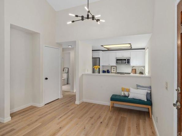 8370 Via Sonoma F, La Jolla (san Diego) CA 92037