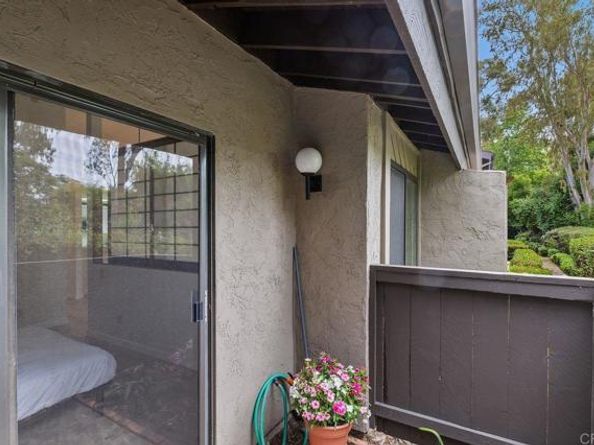 8370 Via Sonoma F, La Jolla (san Diego) CA 92037