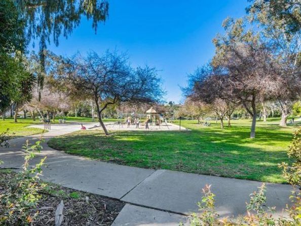 8370 Via Sonoma F, La Jolla (san Diego) CA 92037