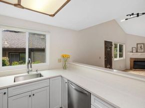 8370 Via Sonoma F, La Jolla (san Diego) CA 92037