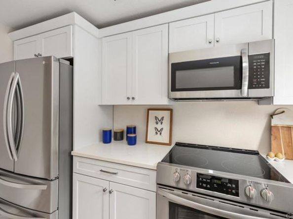 8370 Via Sonoma F, La Jolla (san Diego) CA 92037