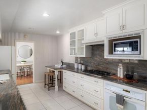 1381 W Muirlands Drive, La Jolla (san Diego) CA 92037