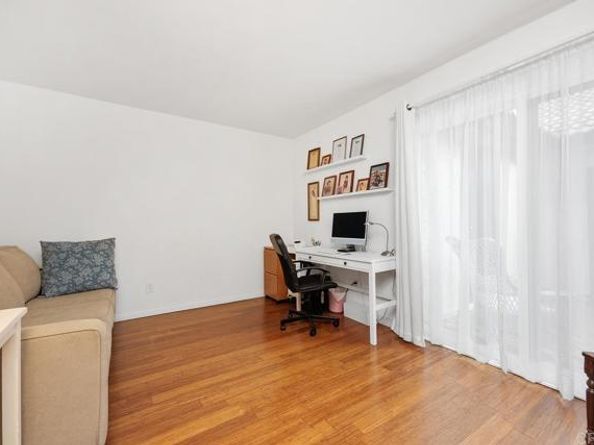 2062 Avenue Of The Trees, Carlsbad CA 92008