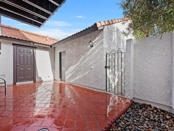 2062 Avenue Of The Trees, Carlsbad CA 92008