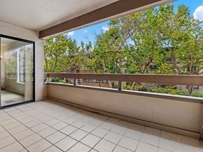 8870 Villa La Jolla Drive 213, La Jolla (san Diego) CA 92037