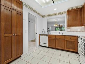 8870 Villa La Jolla Drive 213, La Jolla (san Diego) CA 92037