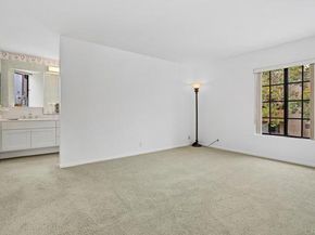 8870 Villa La Jolla Drive 213, La Jolla (san Diego) CA 92037