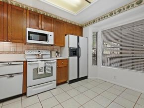 8870 Villa La Jolla Drive 213, La Jolla (san Diego) CA 92037