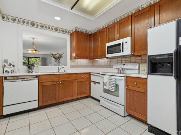 8870 Villa La Jolla Drive 213, La Jolla (san Diego) CA 92037