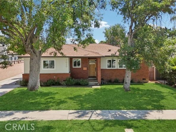 7020 Encino Avenue, Van Nuys (los Angeles) CA 91406