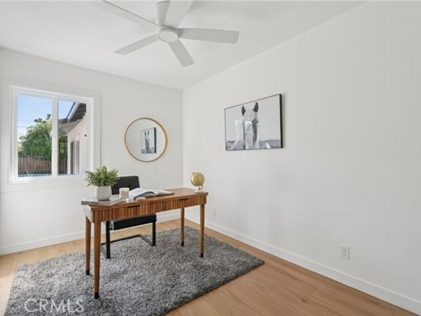 7020 Encino Avenue, Van Nuys (los Angeles) CA 91406