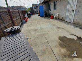 1353 W 90th, Los Angeles CA 90044