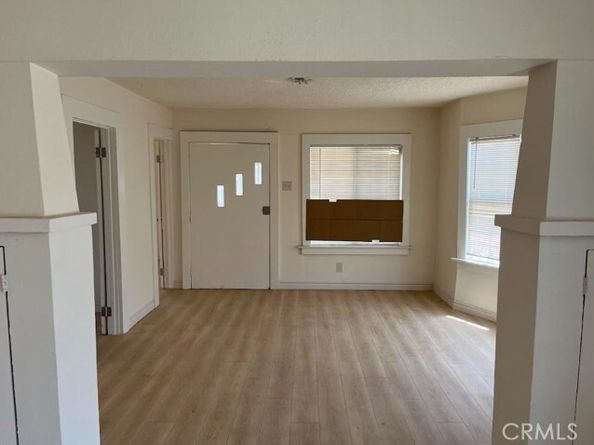 1353 W 90th, Los Angeles CA 90044
