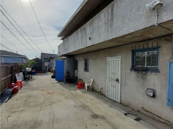 1353 W 90th, Los Angeles CA 90044