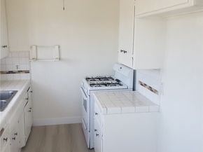 1353 W 90th, Los Angeles CA 90044