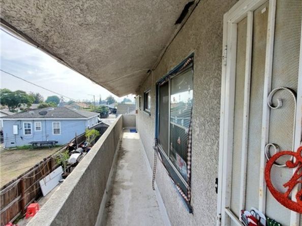 1353 W 90th, Los Angeles CA 90044
