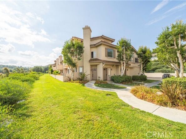 7917 E Viewrim, Anaheim CA 92808