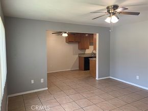 28 Paradise Valley North, Carson CA 90745