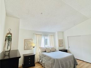 8800 Burnet 12, North Hills (los Angeles) CA 91343