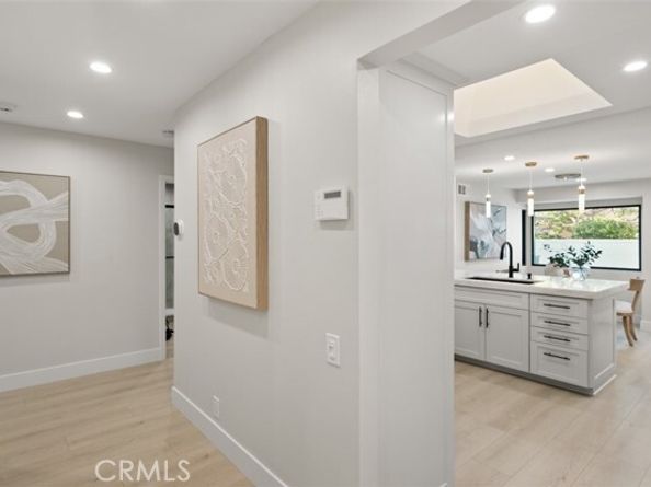 10 White Water Drive, Corona Del Mar (newport Beach) CA 92625