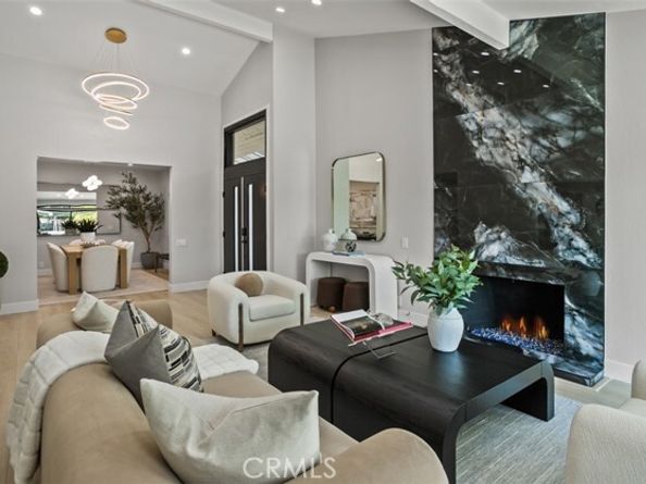 10 White Water Drive, Corona Del Mar (newport Beach) CA 92625