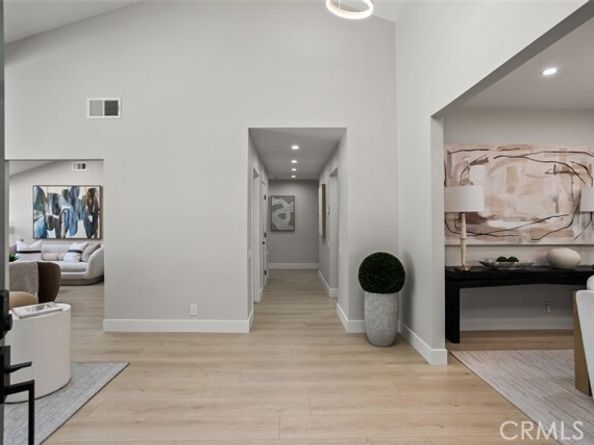 10 White Water Drive, Corona Del Mar (newport Beach) CA 92625