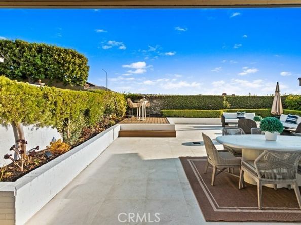 10 White Water Drive, Corona Del Mar (newport Beach) CA 92625