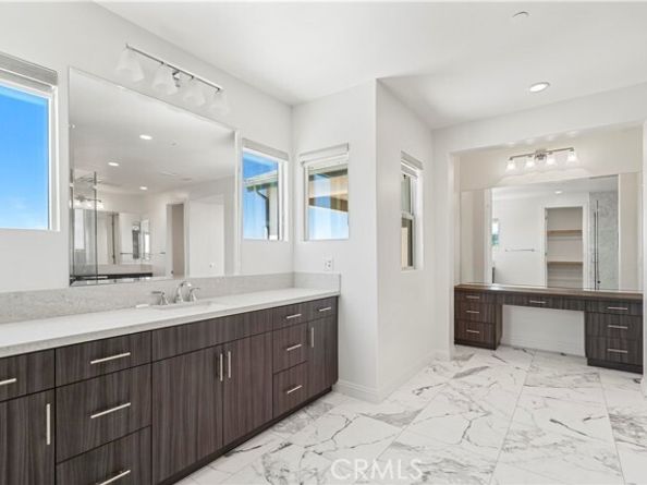 1062 Summit Oak Dr, Lake Forest (el Toro) CA 92679