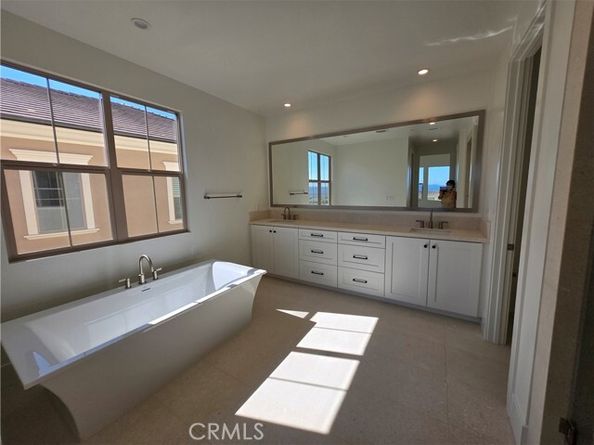 1062 Summit Oak Dr, Lake Forest (el Toro) CA 92679