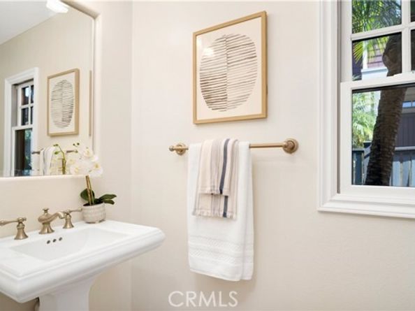 2578 Bungalow Place, Corona Del Mar (newport Beach) CA 92625