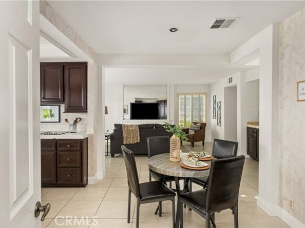 580 S Londerry Ln, Anaheim CA 92807