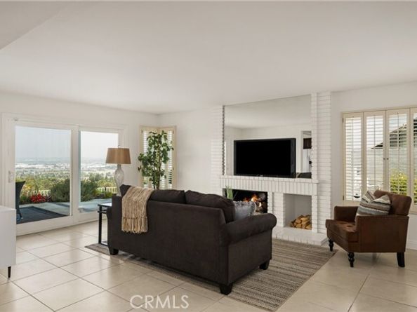 580 S Londerry Ln, Anaheim CA 92807