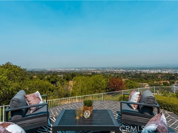 580 S Londerry Ln, Anaheim CA 92807