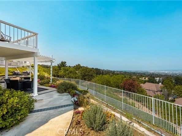 580 S Londerry Ln, Anaheim CA 92807