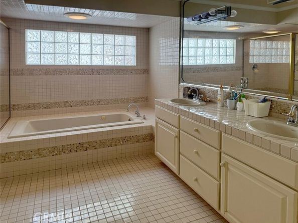 424 Mendoza Terrace, Corona Del Mar (newport Beach) CA 92625