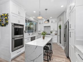 12 La Perla, Lake Forest (el Toro) CA 92610