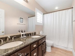 12 La Perla, Lake Forest (el Toro) CA 92610