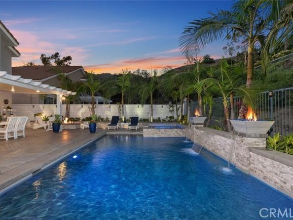 12 La Perla, Lake Forest (el Toro) CA 92610